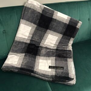 Victoria’s Secret black and white plaid fuzzy throw blanket